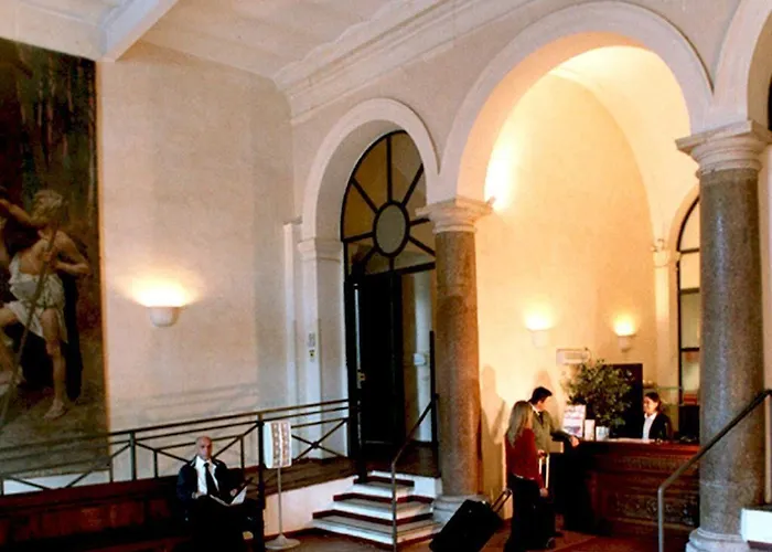 Domus Sessoriana Acomodação com café da manhã 