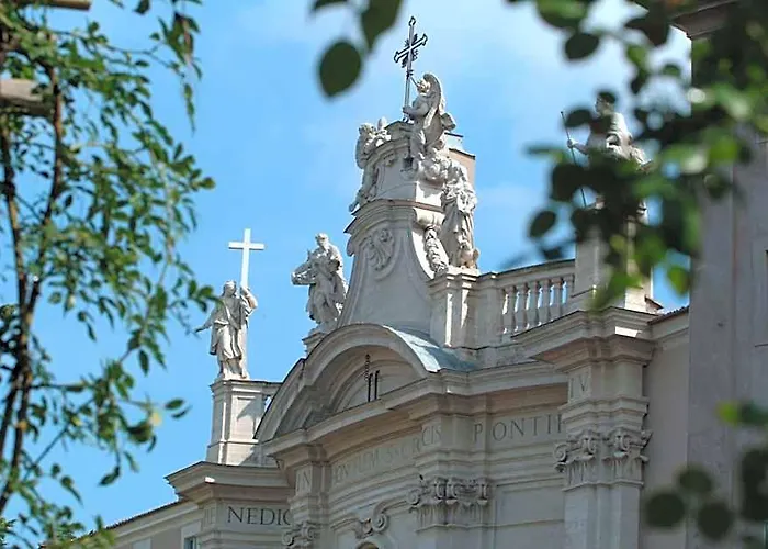 Bed & Breakfast Domus Sessoriana