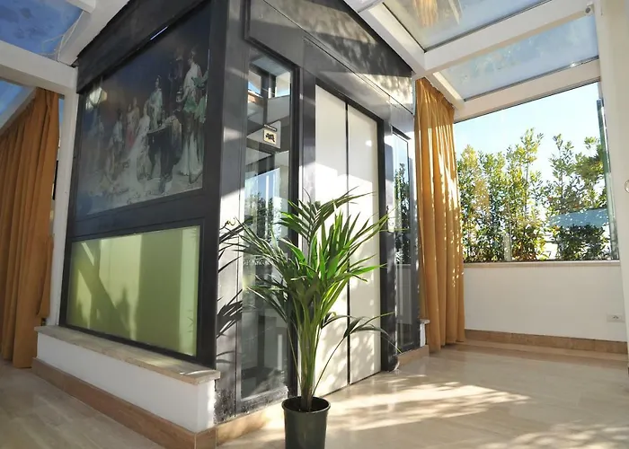 Domus Sessoriana 4*